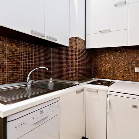 Milan Downtown - The Flat Apartment Bagian luar foto