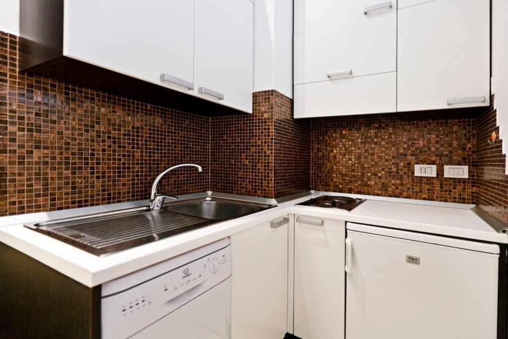 Milan Downtown - The Flat Apartment Bagian luar foto
