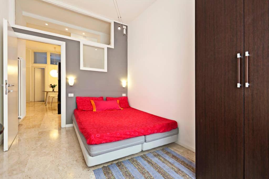 Milan Downtown - The Flat Apartment Bagian luar foto